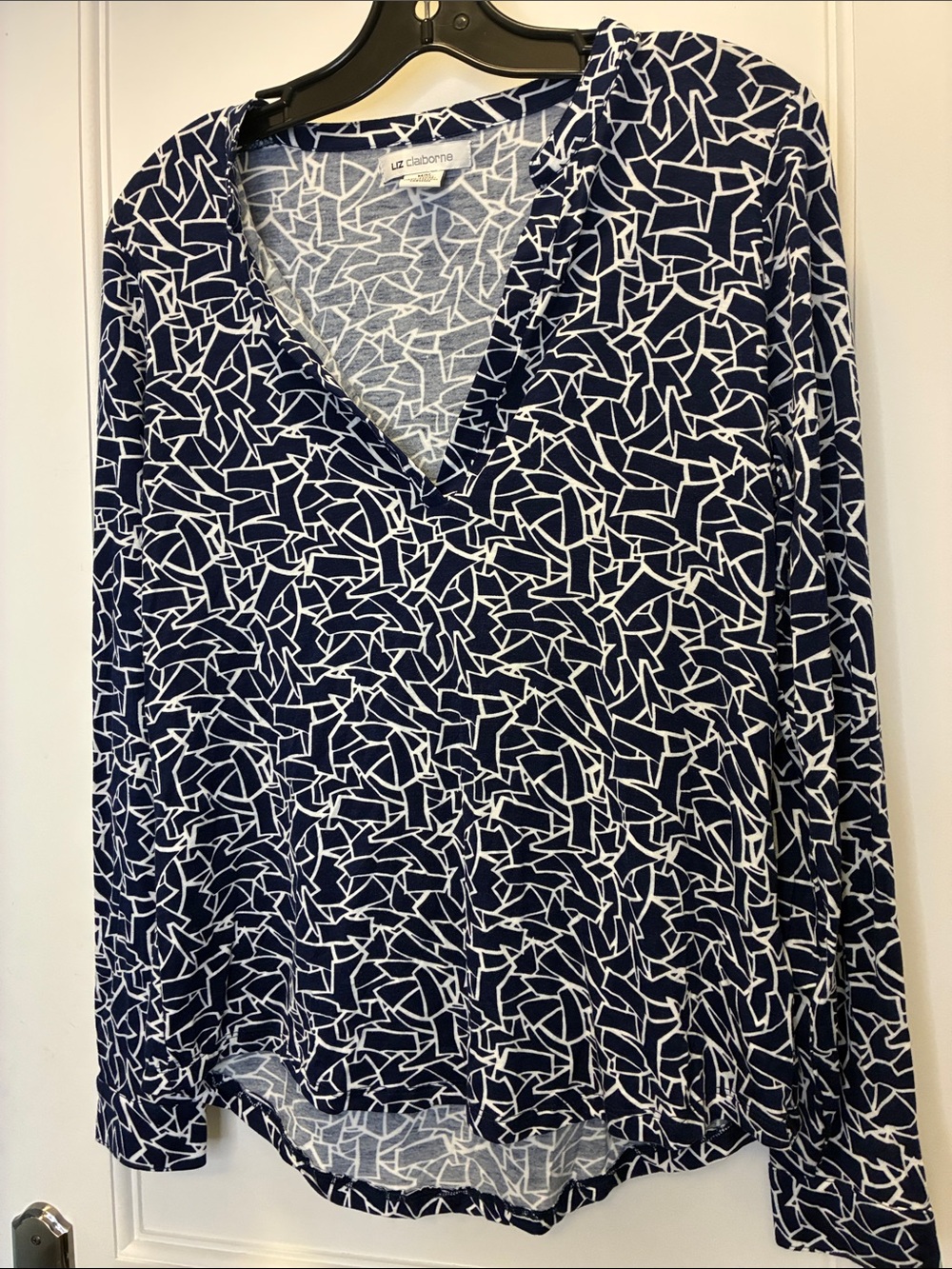 Liz Claiborne Navy White Geometric Stretch Jersey Long Sleeve Top Medium TSTOP17